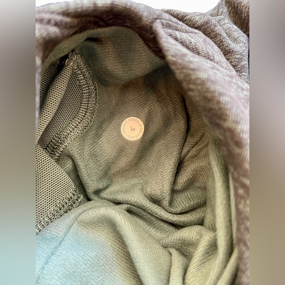 🌟NWOT Lululemon Ready To Rumble Joggers Size 4 - Picture 2 of 3